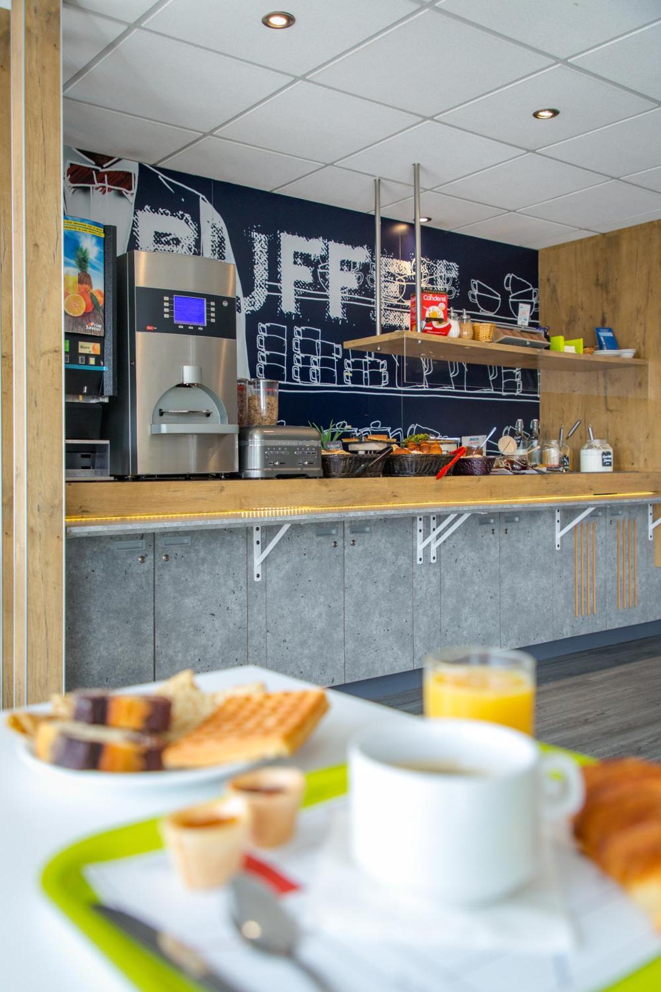 Hotel Ibis Budget St Raphaël Centre Tassigny 2*