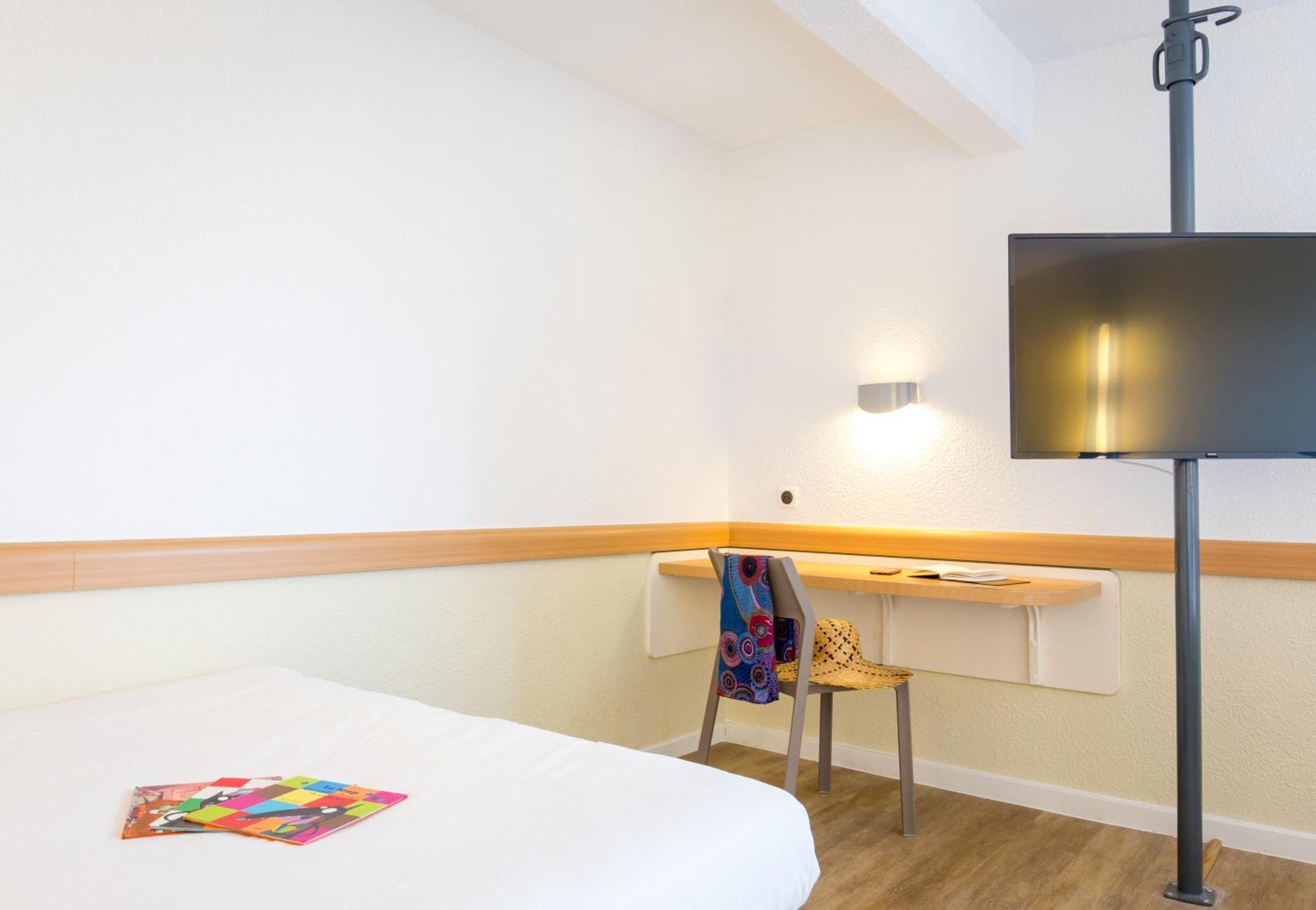 Hotel Ibis Budget St Raphaël Centre Tassigny 2*