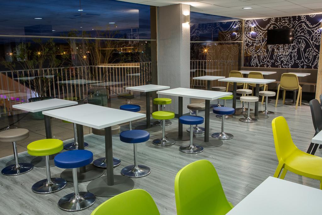 Ibis Budget St Raphaël Centre Tassigny 2*