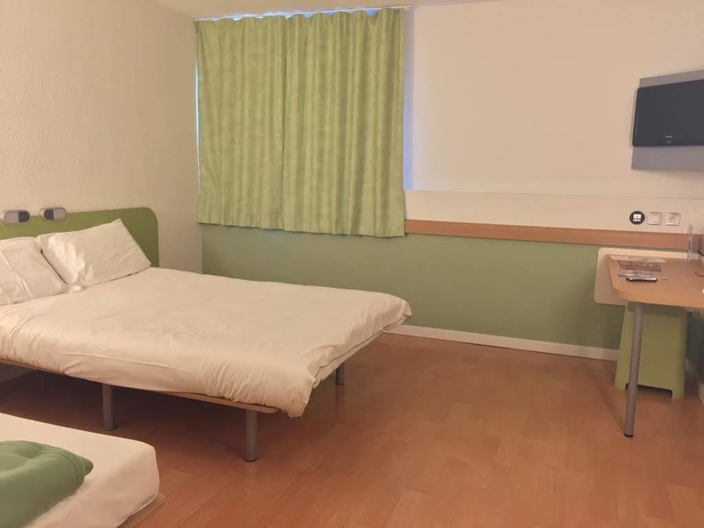 Hotel Ibis Budget St Raphael Centre Et 2*