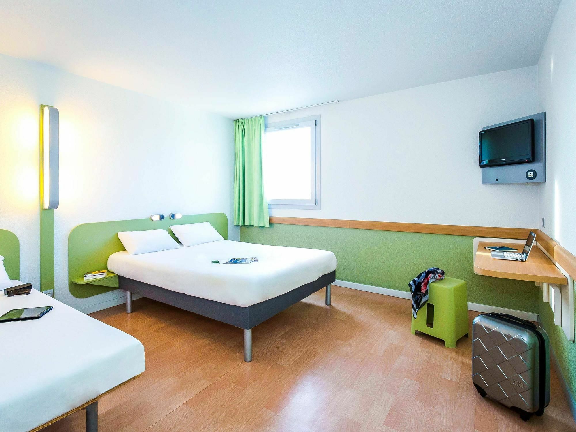 Hotel Ibis Budget St Raphaël Centre Tassigny 2*